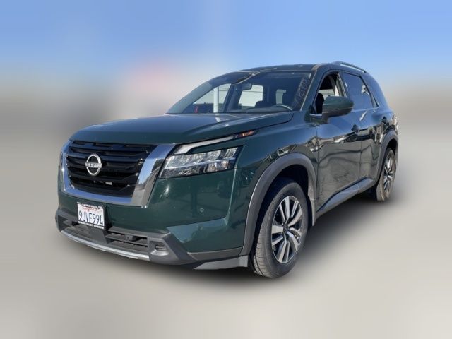 2024 Nissan Pathfinder SL