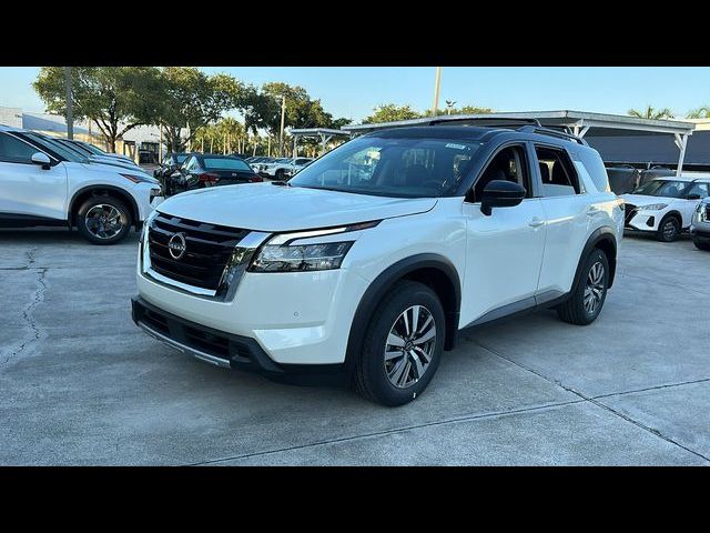 2024 Nissan Pathfinder SL