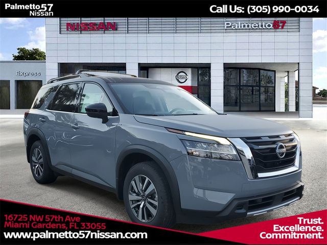 2024 Nissan Pathfinder SL