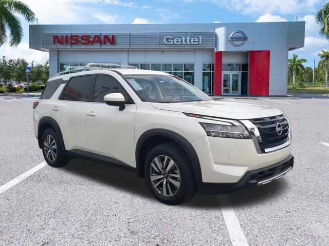 2024 Nissan Pathfinder SL