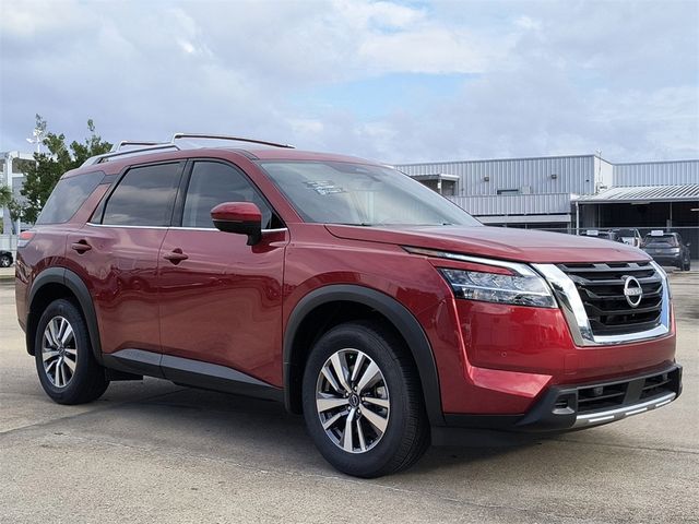 2024 Nissan Pathfinder SL