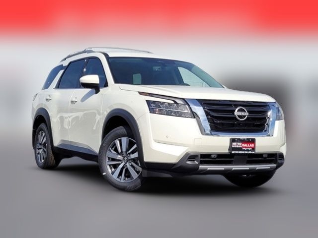 2024 Nissan Pathfinder SL