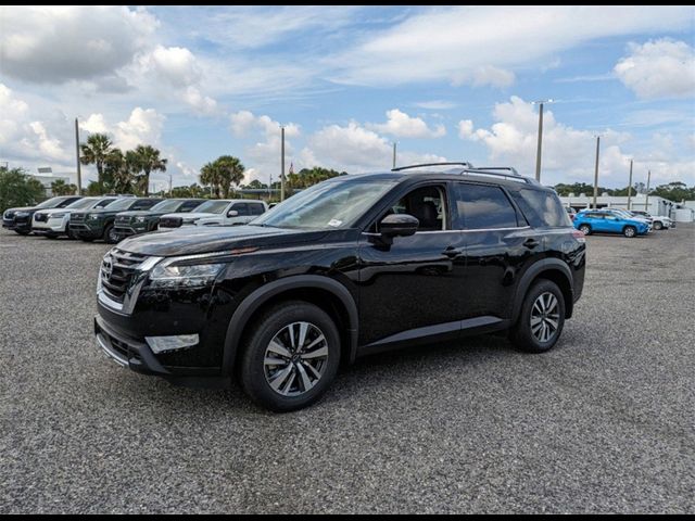 2024 Nissan Pathfinder SL