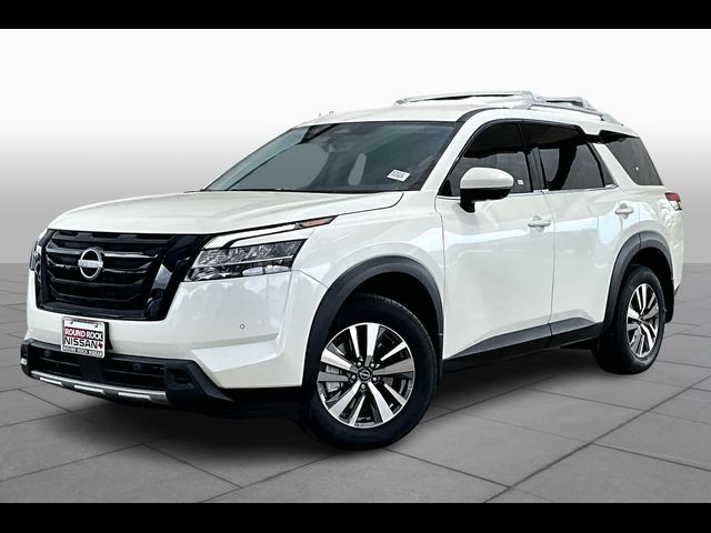 2024 Nissan Pathfinder SL