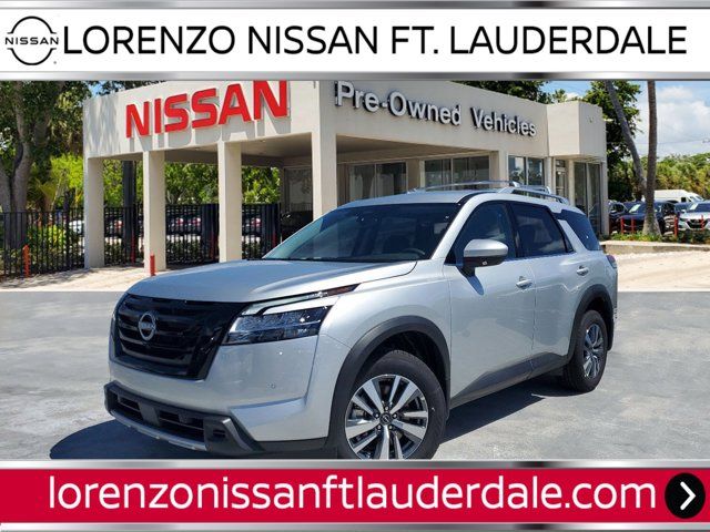 2024 Nissan Pathfinder SL