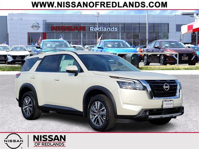 2024 Nissan Pathfinder SL