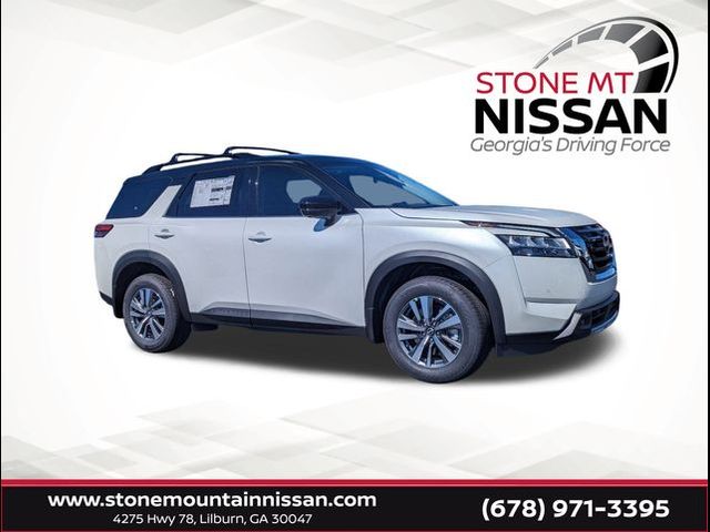 2024 Nissan Pathfinder SL