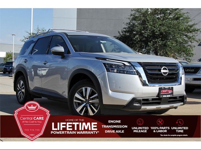 2024 Nissan Pathfinder SL