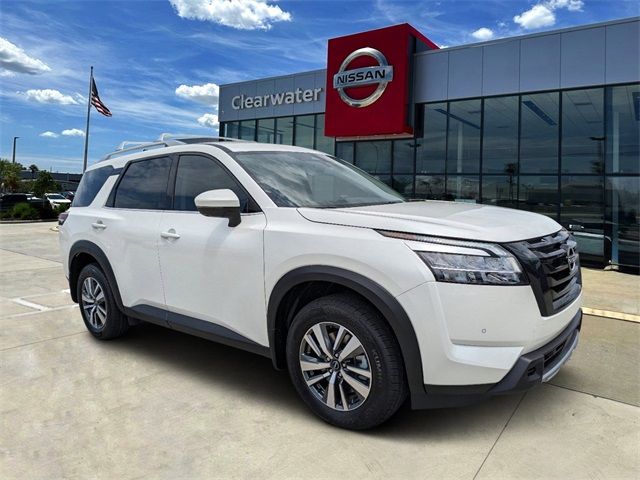 2024 Nissan Pathfinder SL