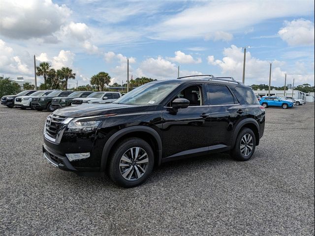 2024 Nissan Pathfinder SL