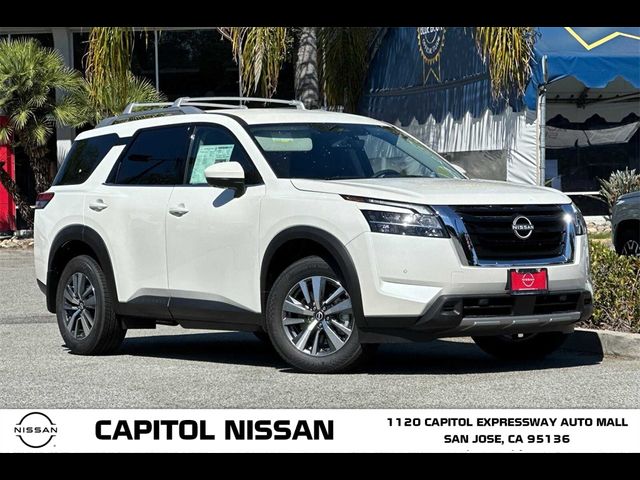 2024 Nissan Pathfinder SL