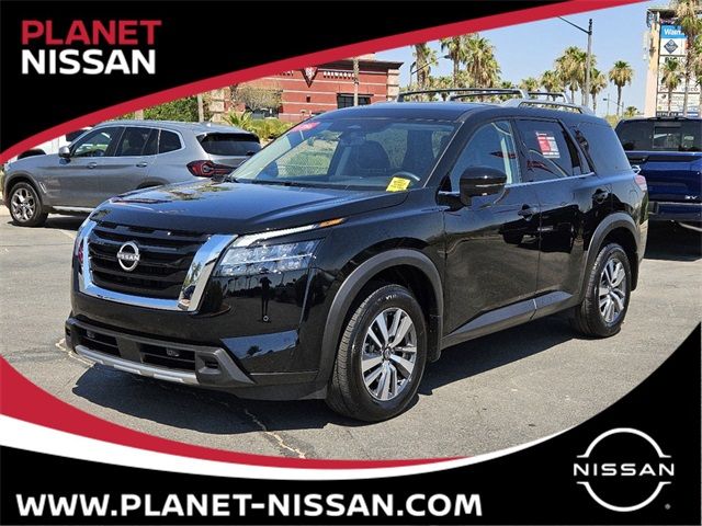 2024 Nissan Pathfinder SL