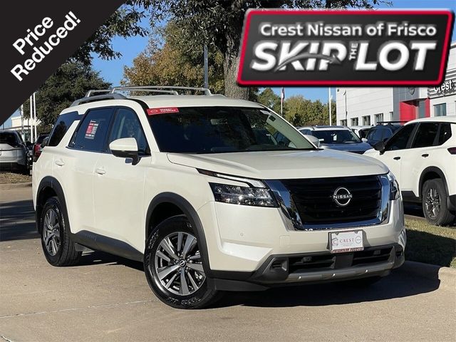 2024 Nissan Pathfinder SL