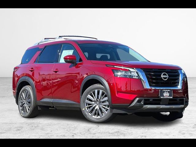 2024 Nissan Pathfinder SL