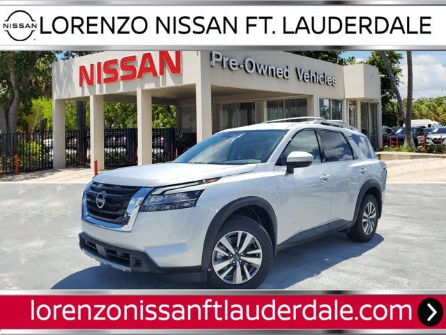 2024 Nissan Pathfinder SL