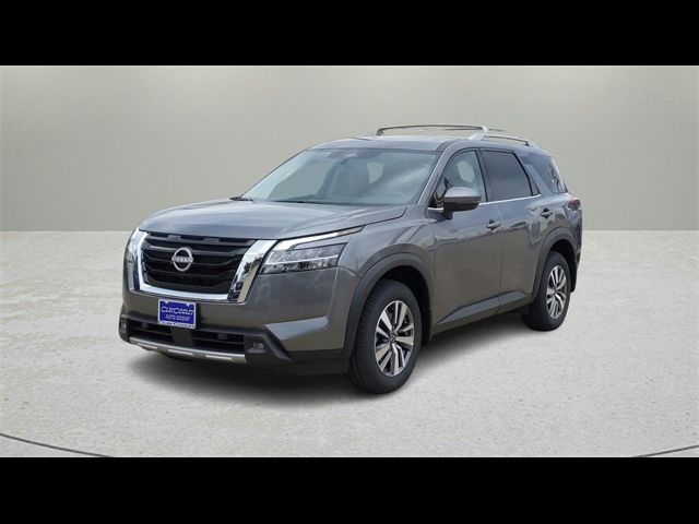 2024 Nissan Pathfinder SL