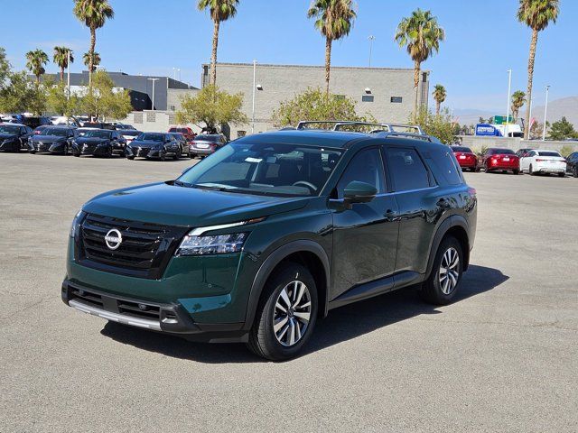 2024 Nissan Pathfinder SL