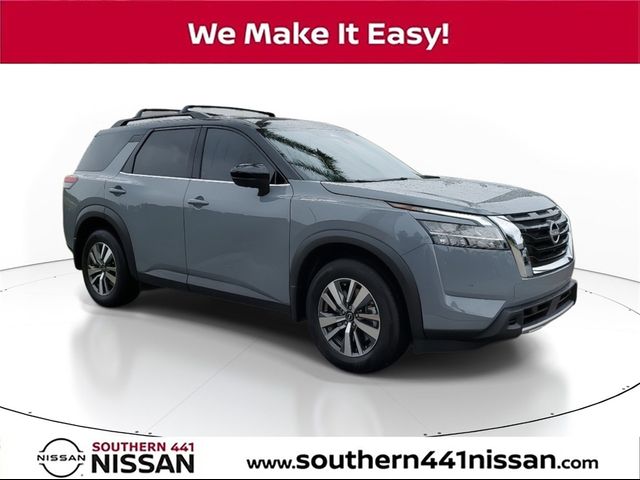 2024 Nissan Pathfinder SL