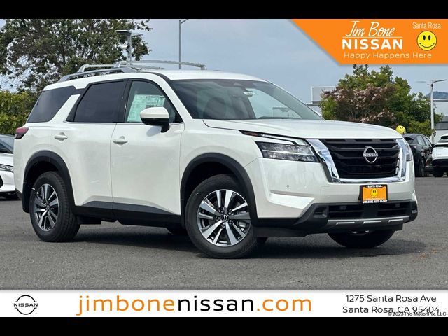 2024 Nissan Pathfinder SL