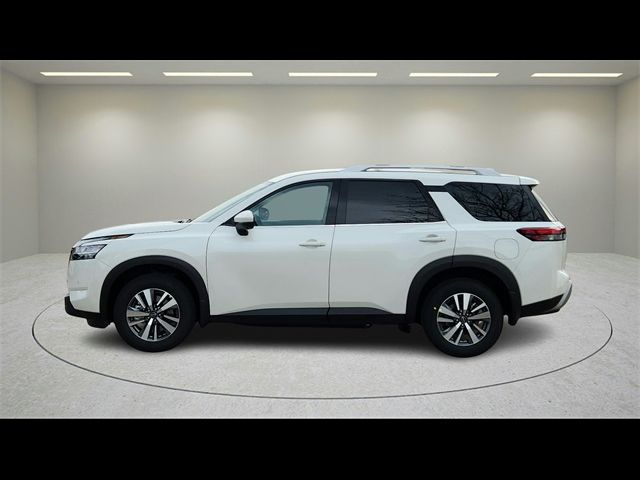 2024 Nissan Pathfinder SL