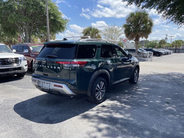 2024 Nissan Pathfinder SL