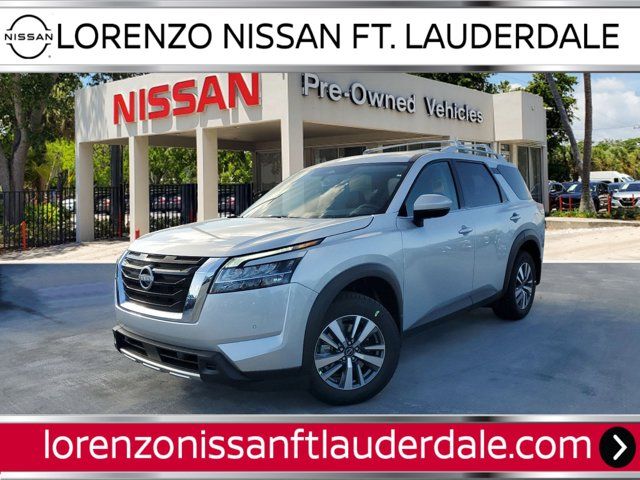 2024 Nissan Pathfinder SL