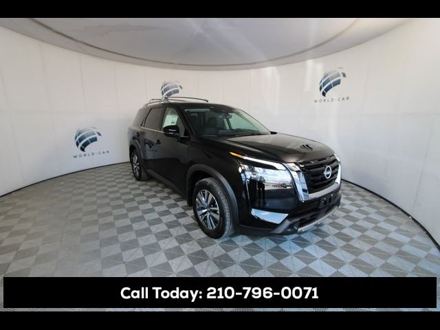 2024 Nissan Pathfinder SL