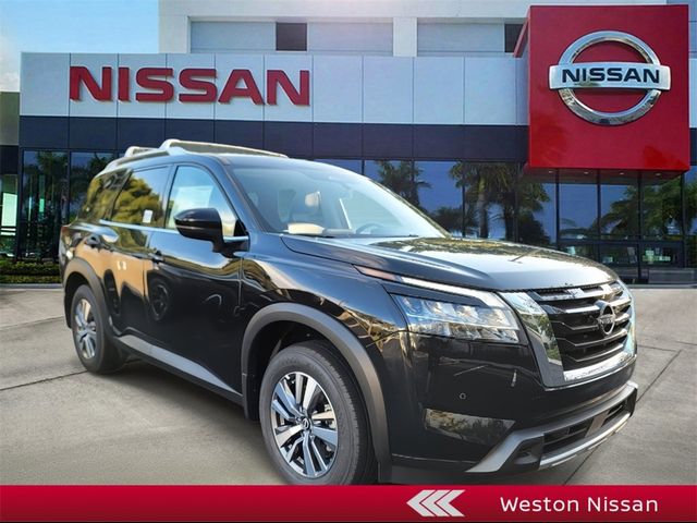 2024 Nissan Pathfinder SL