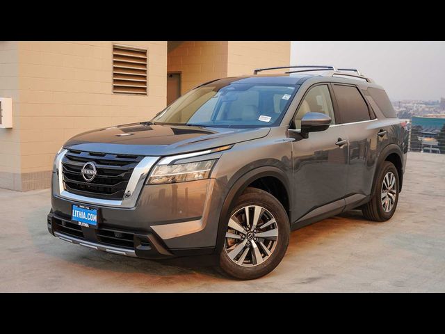 2024 Nissan Pathfinder SL