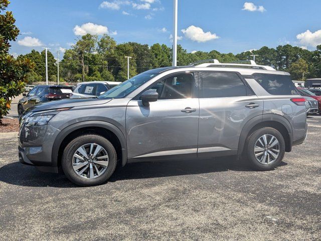 2024 Nissan Pathfinder SL