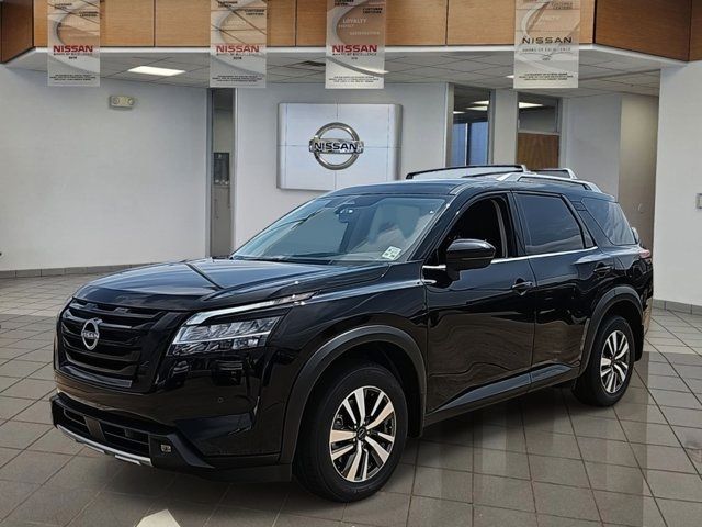 2024 Nissan Pathfinder SL