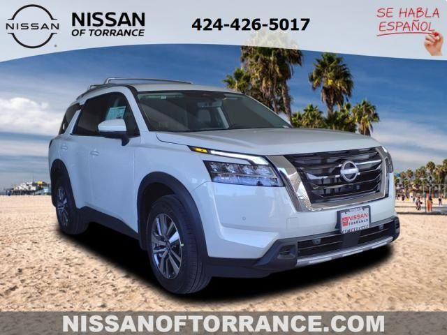 2024 Nissan Pathfinder SL