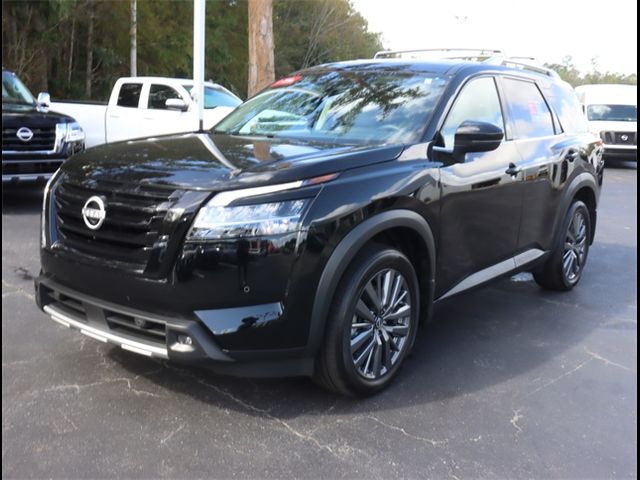 2024 Nissan Pathfinder SL