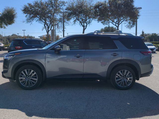 2024 Nissan Pathfinder SL