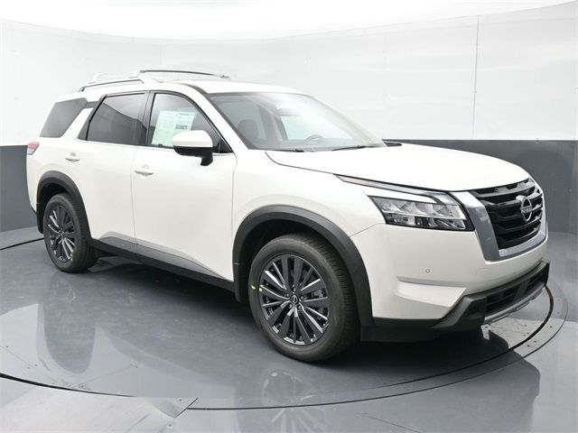 2024 Nissan Pathfinder SL