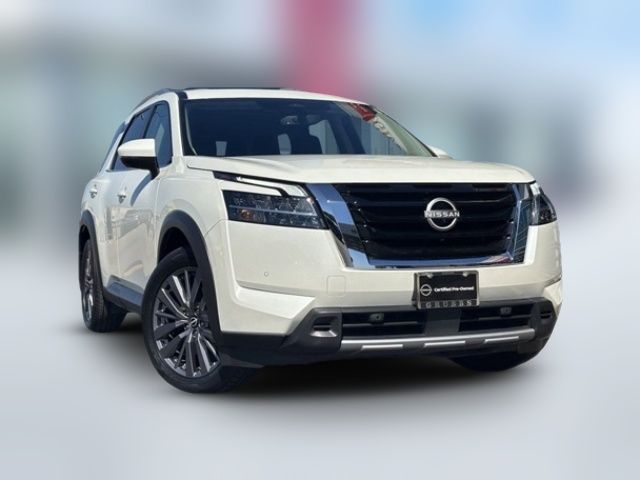 2024 Nissan Pathfinder SL