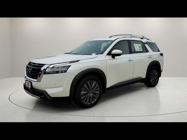 2024 Nissan Pathfinder SL