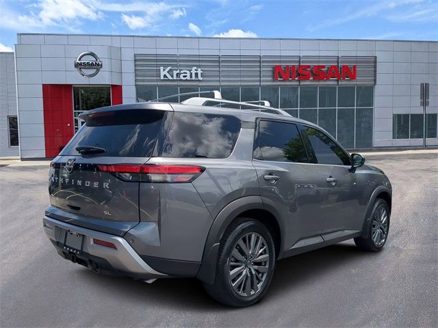 2024 Nissan Pathfinder SL