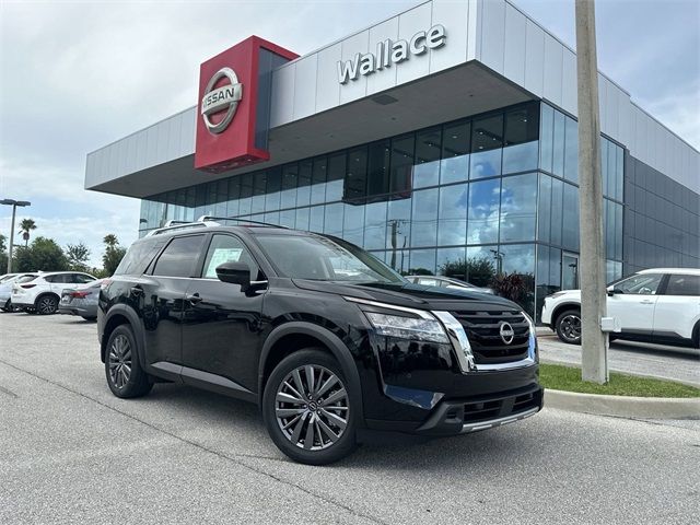 2024 Nissan Pathfinder SL