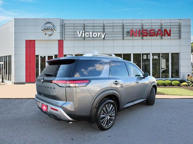 2024 Nissan Pathfinder SL