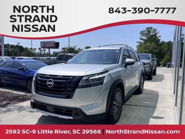 2024 Nissan Pathfinder SL