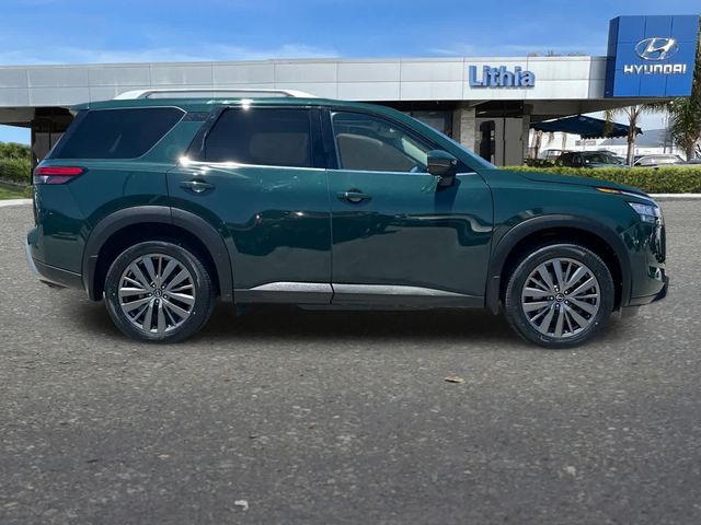 2024 Nissan Pathfinder SL