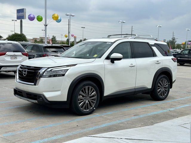 2024 Nissan Pathfinder SL