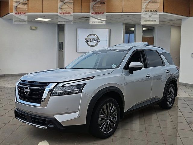 2024 Nissan Pathfinder SL