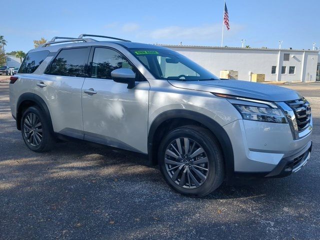 2024 Nissan Pathfinder SL