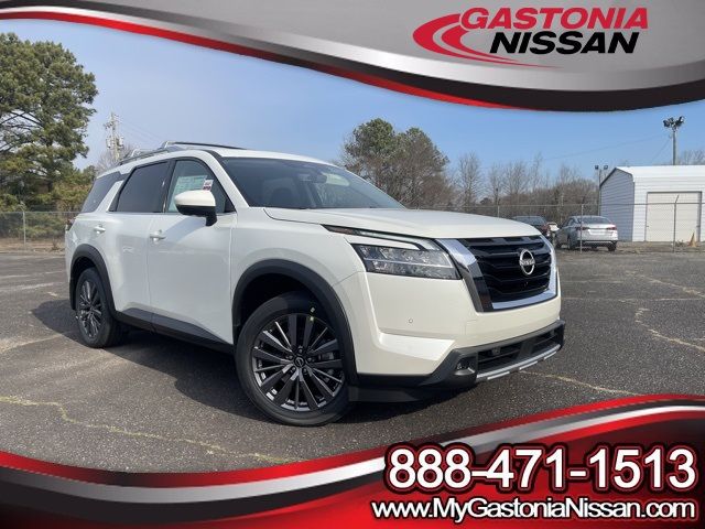 2024 Nissan Pathfinder SL