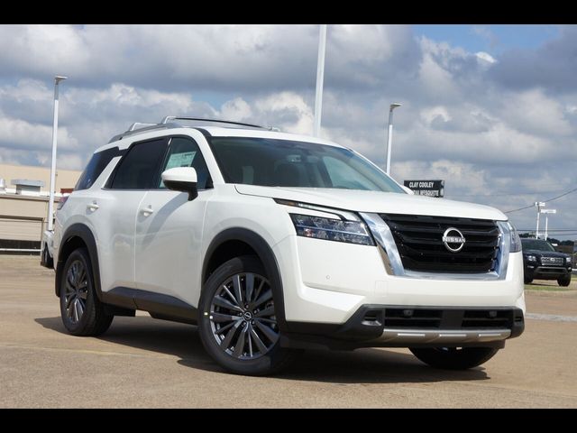 2024 Nissan Pathfinder SL