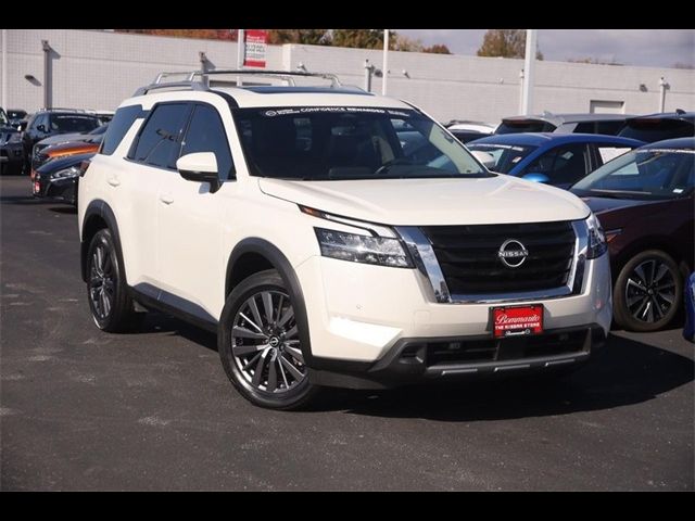 2024 Nissan Pathfinder SL