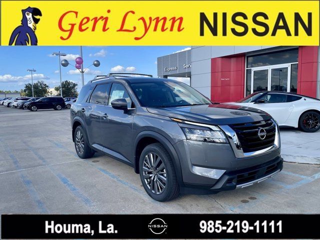 2024 Nissan Pathfinder SL