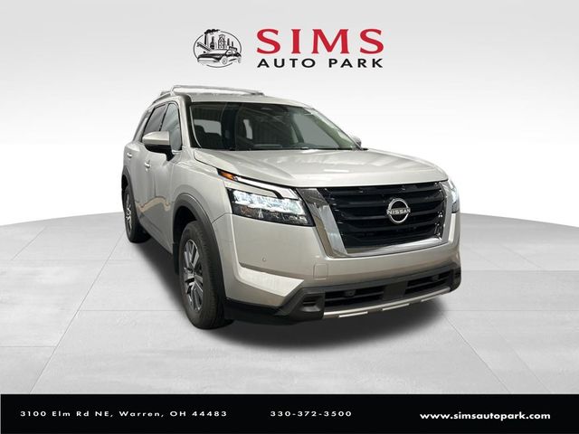 2024 Nissan Pathfinder SL